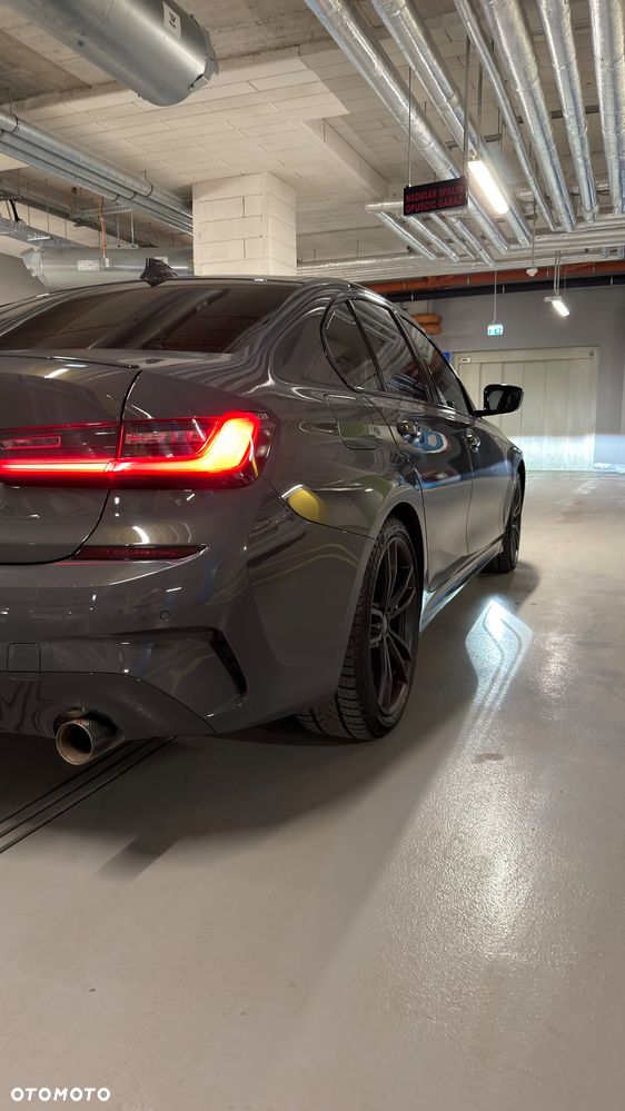 BMW Seria 3 330i xDrive - 6