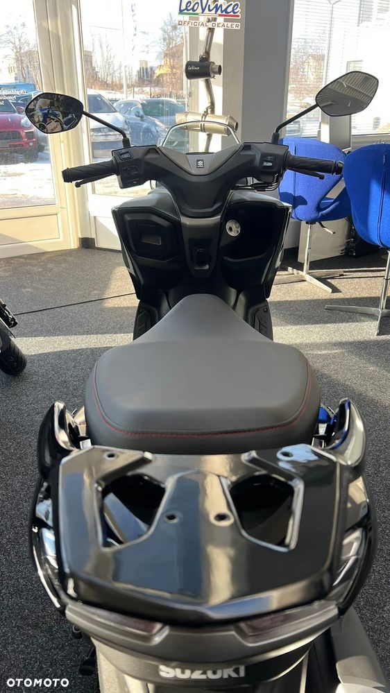 Suzuki Burgman - 8