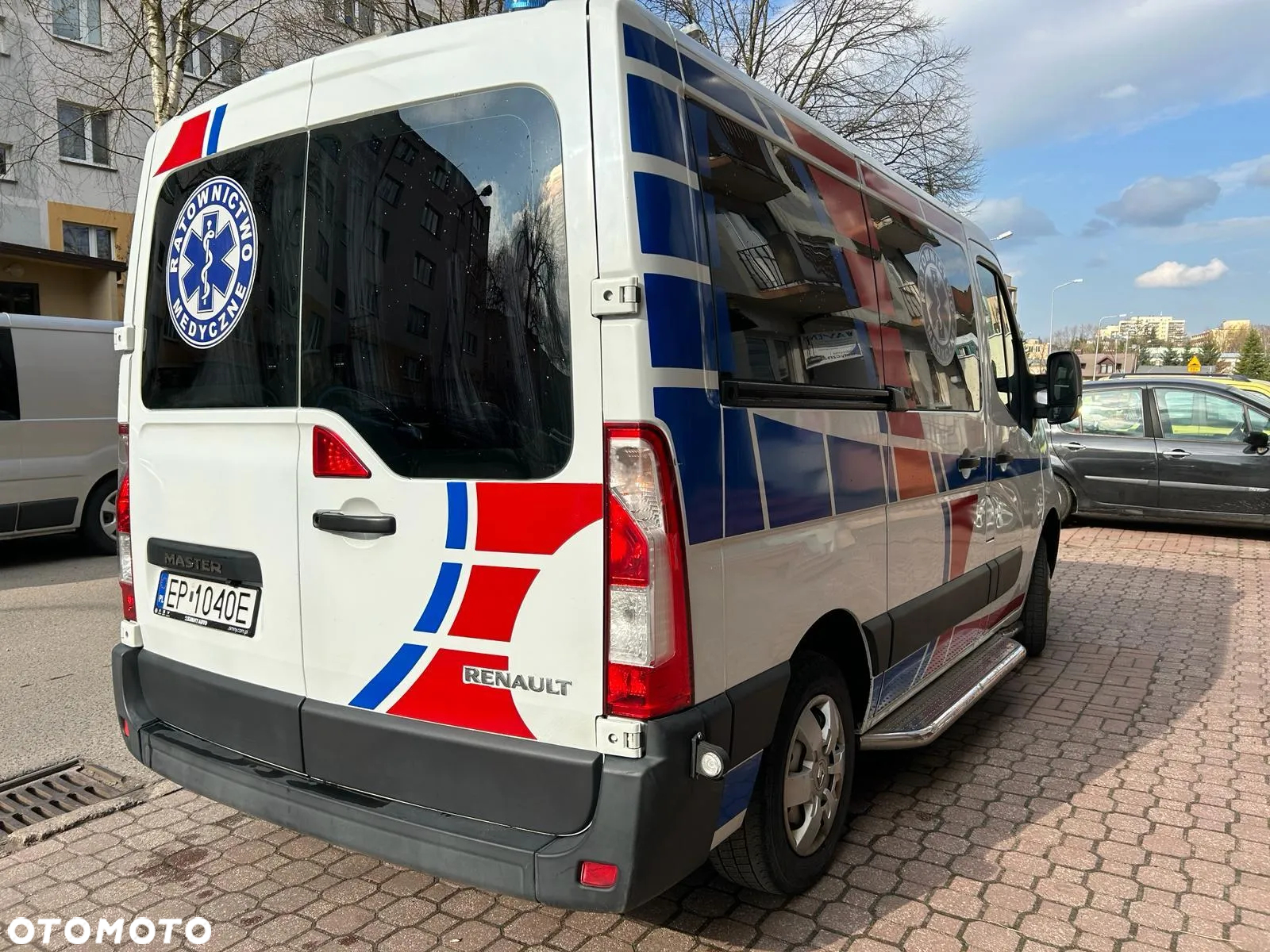 Renault Master Karetka Ambulans - 6