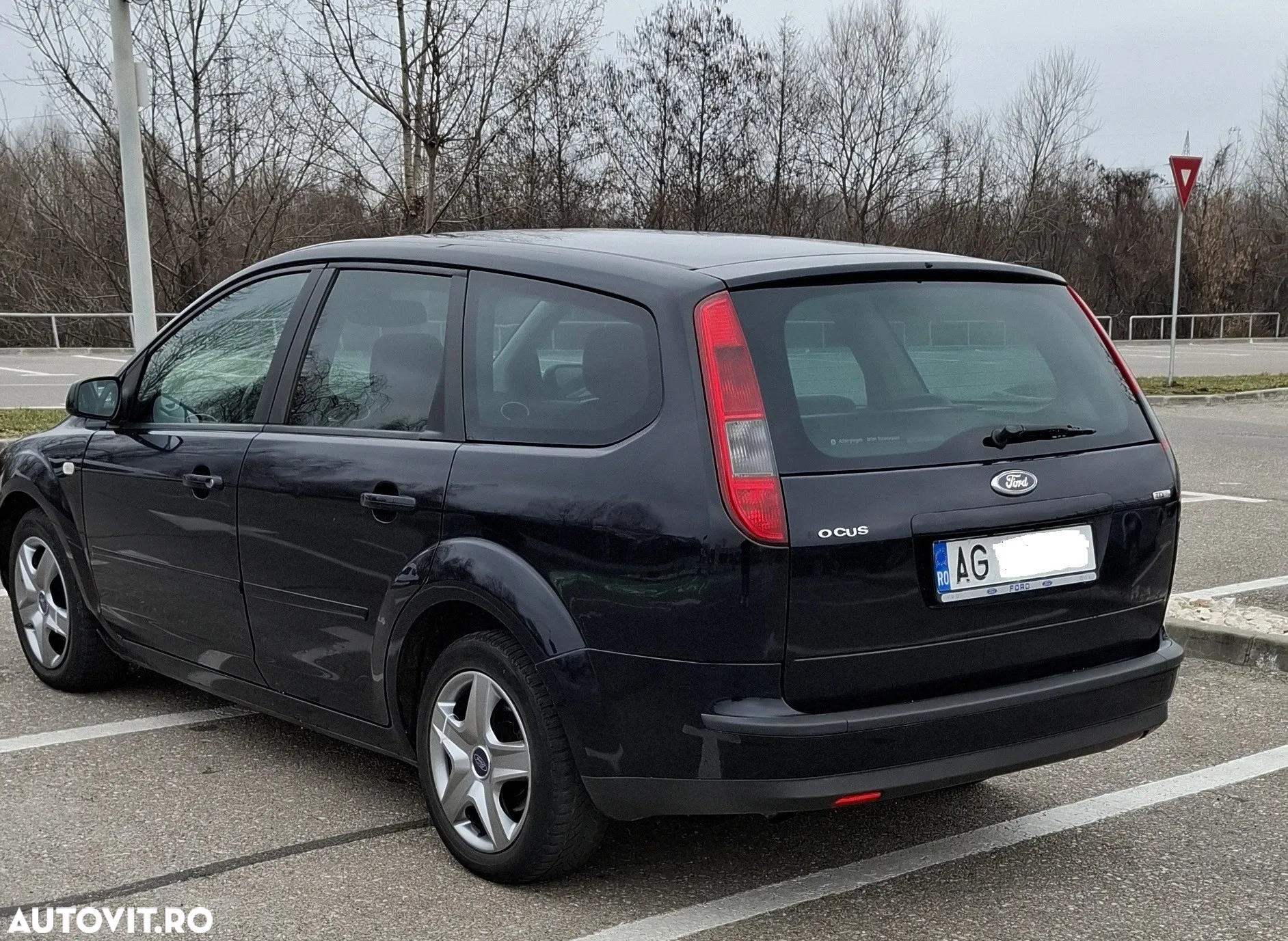 Ford Focus 1.6 TDCi Ambiente - 4