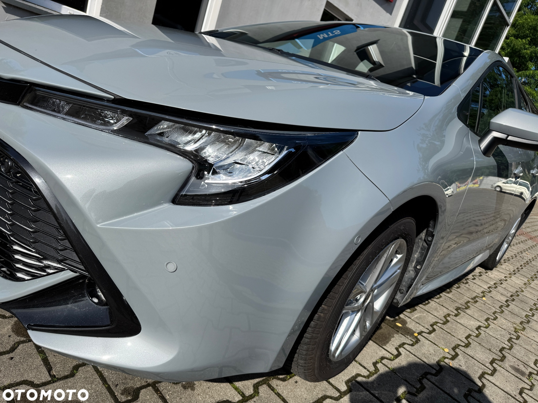 Toyota Corolla 1.8 Hybrid Executive - 12