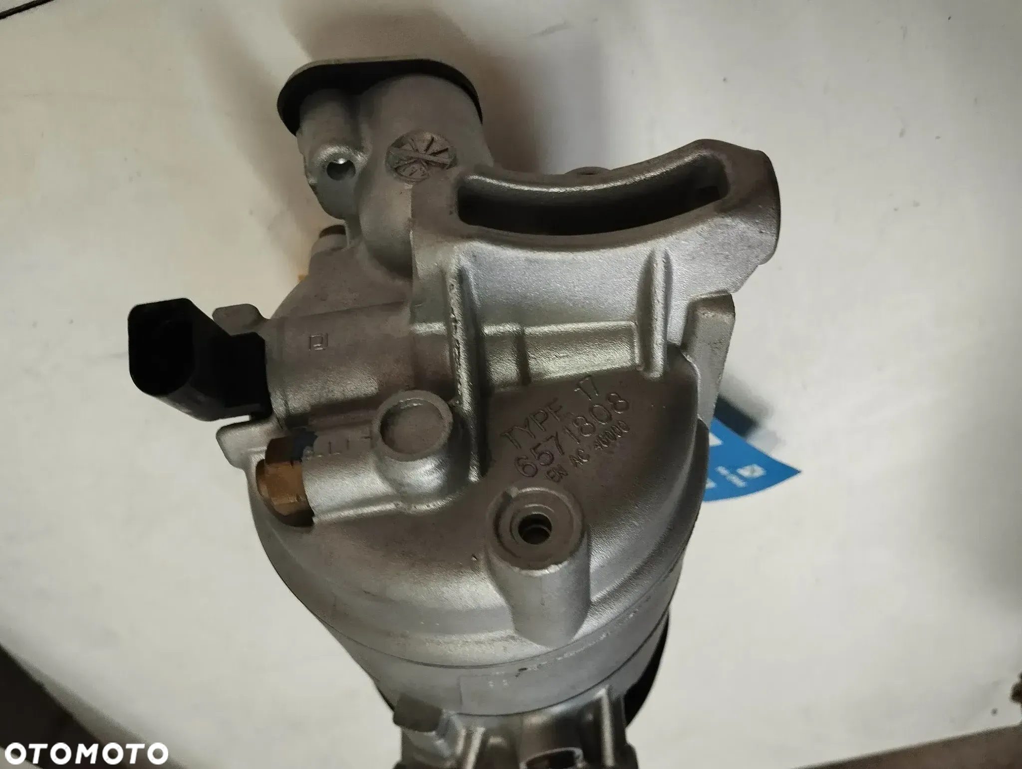 Sprężarka klimatyzacji Audi A4 Avant A6 1.9 TDI 4B0260805M - 4