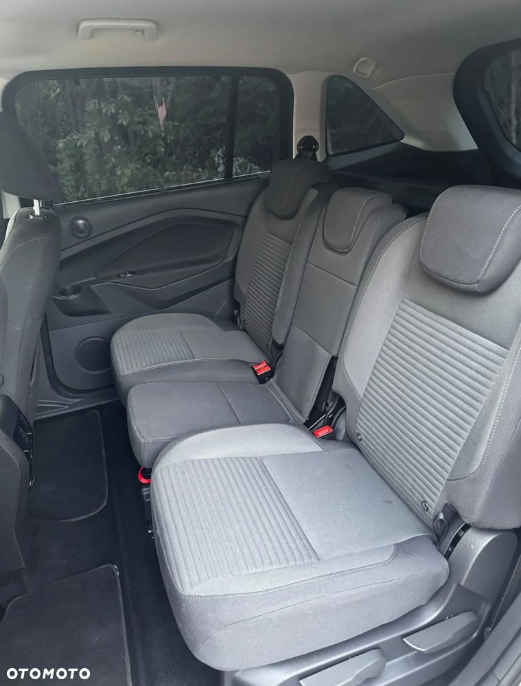 Ford Grand C-MAX - 20