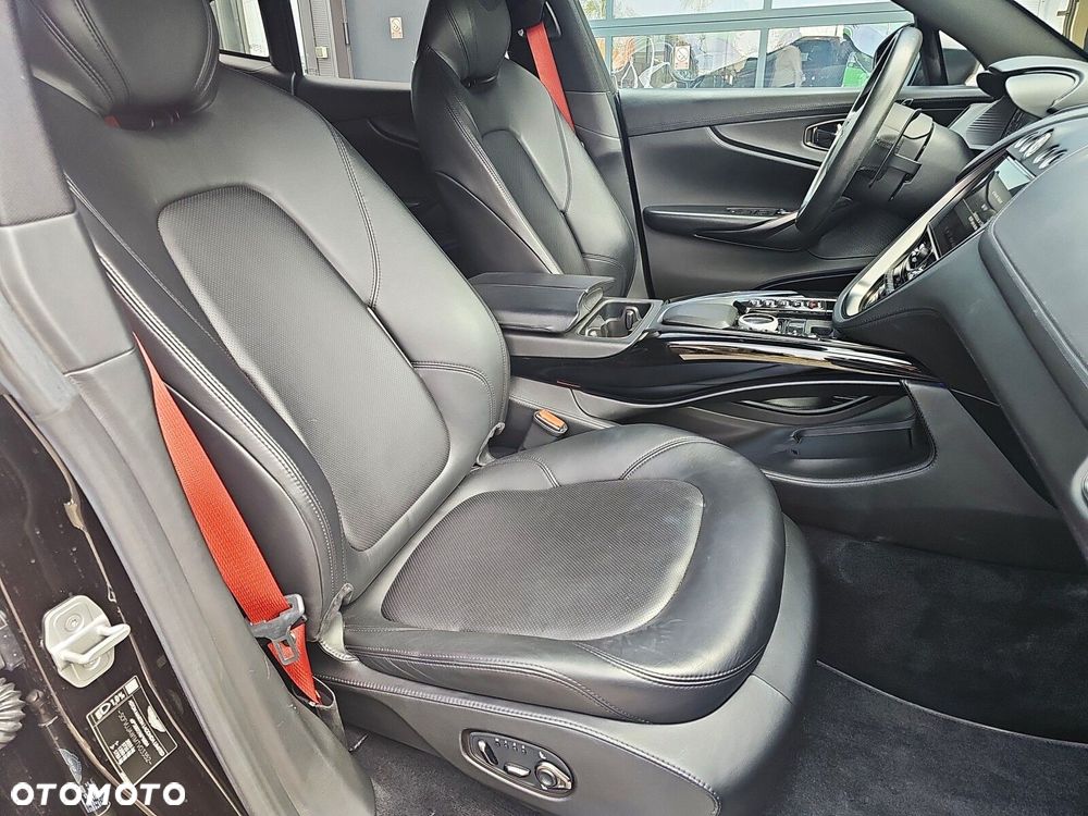 Aston Martin DBX - 20