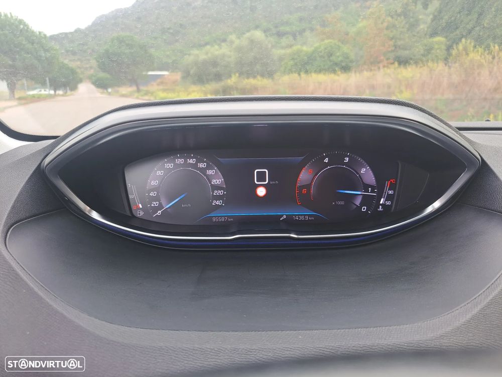Peugeot 3008 1.5 BlueHDi Active Pack - 23