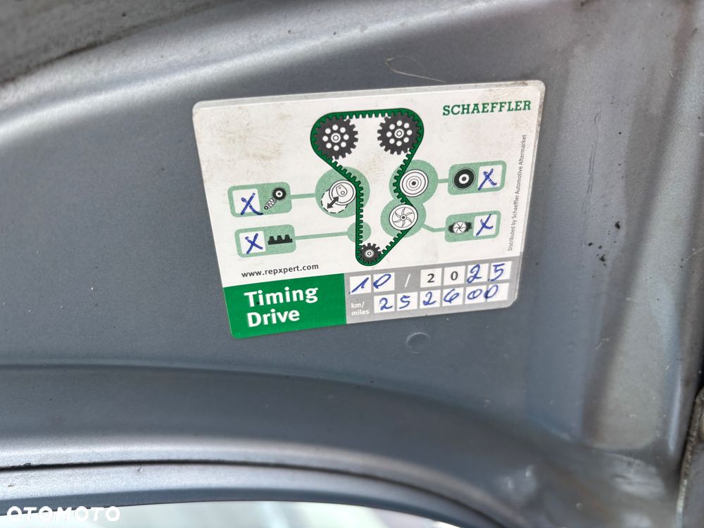 Peugeot 207 90 HDi FAP (Blue Lion) 99G - 17