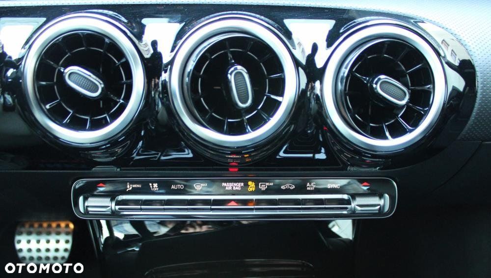 Mercedes-Benz CLA - 29