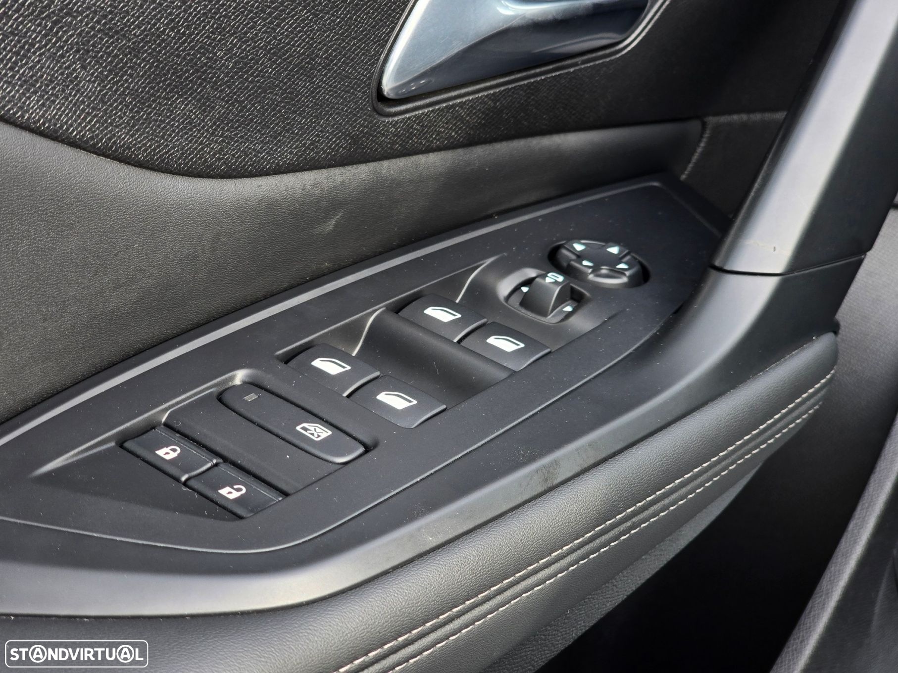Peugeot 308 1.2 PureTech Allure Pack - 24