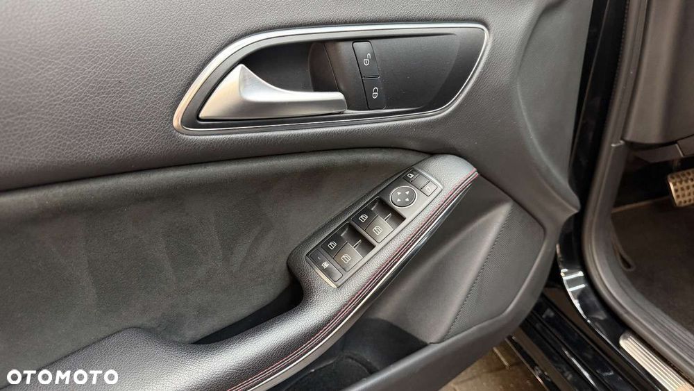 Mercedes-Benz CLA - 21