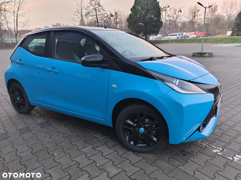 Toyota Aygo x-play touch - 10