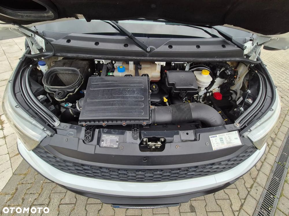 Iveco Daily 35S15 / SKRZYNIA / DOKA / 7 MIEJSC / WEBASTO / 1 WŁ / BEZWYPADKOWY / EURO 6 - 36