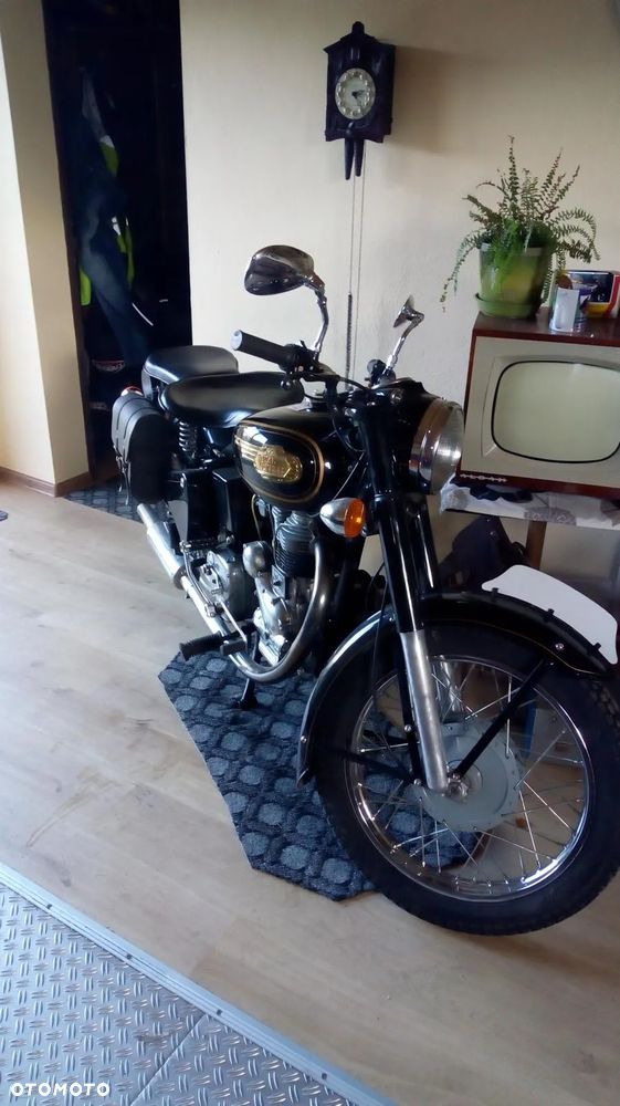 Royal Enfield Bullet - 4