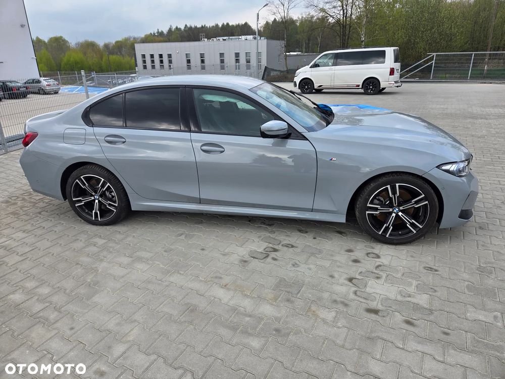BMW Seria 3 330e xDrive M Sport - 3