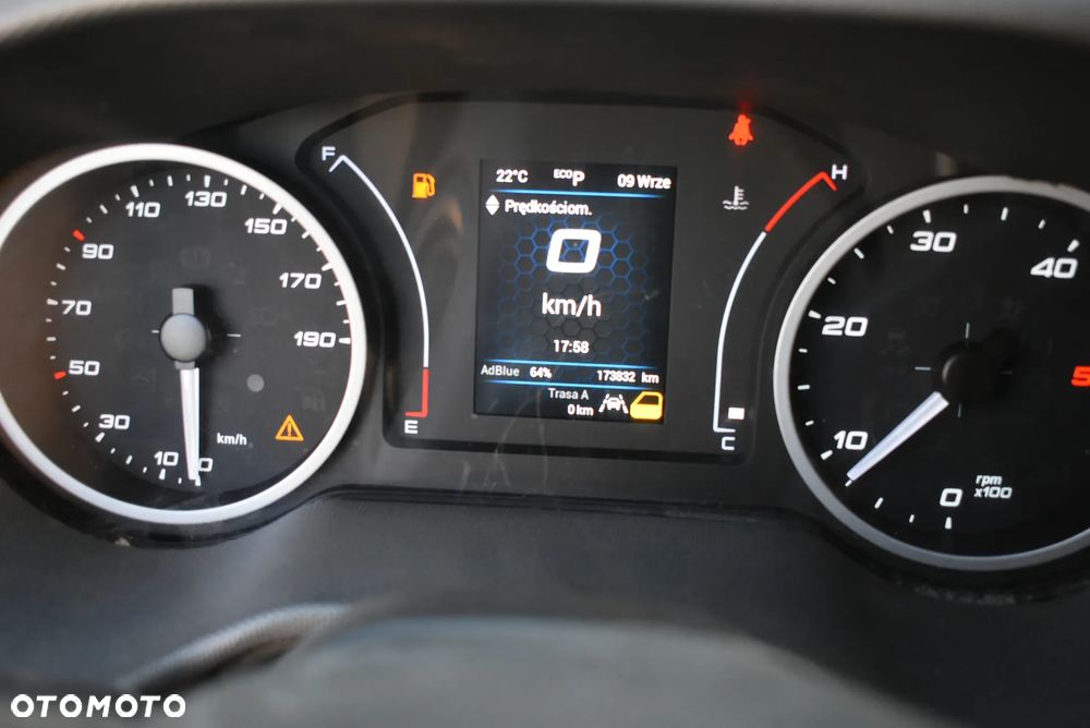 Iveco Daily 35S18 3,0 HI-MATIC LED NAVI Salon PL - 8