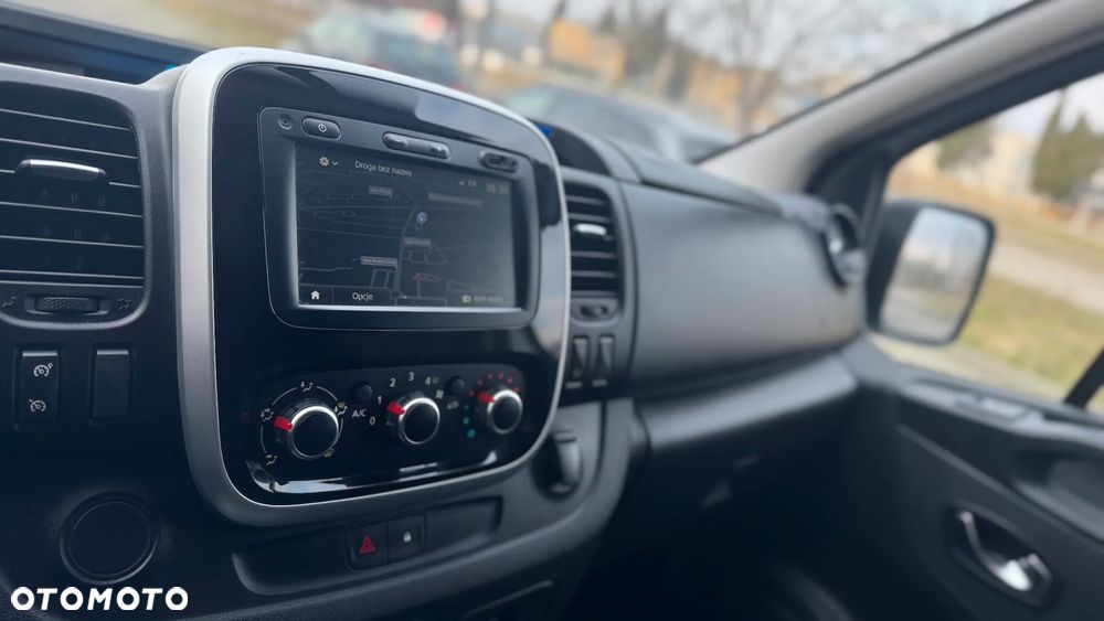 Renault Trafic - 18