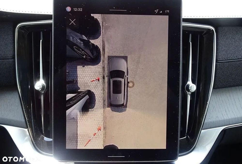 Volvo XC 90 T8 AWD Plug-In Hybrid Ultra Dark 7os - 11