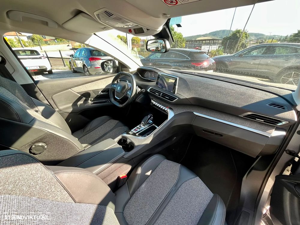 Peugeot 3008 1.2 PureTech Allure EAT8 - 13