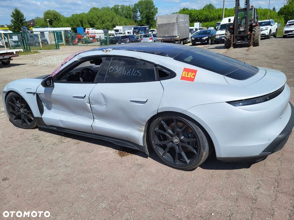 Porsche Taycan Sport Performancebatterie Plus - 14