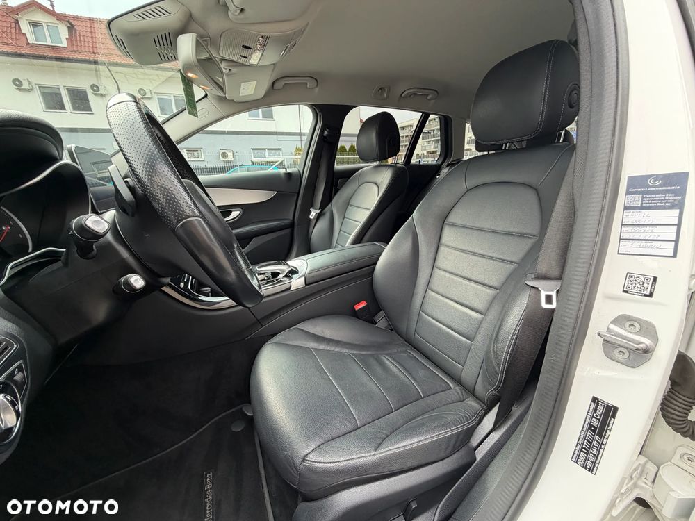 Mercedes-Benz Klasa C 220 d 4Matic 9G-TRONIC AMG Line - 10