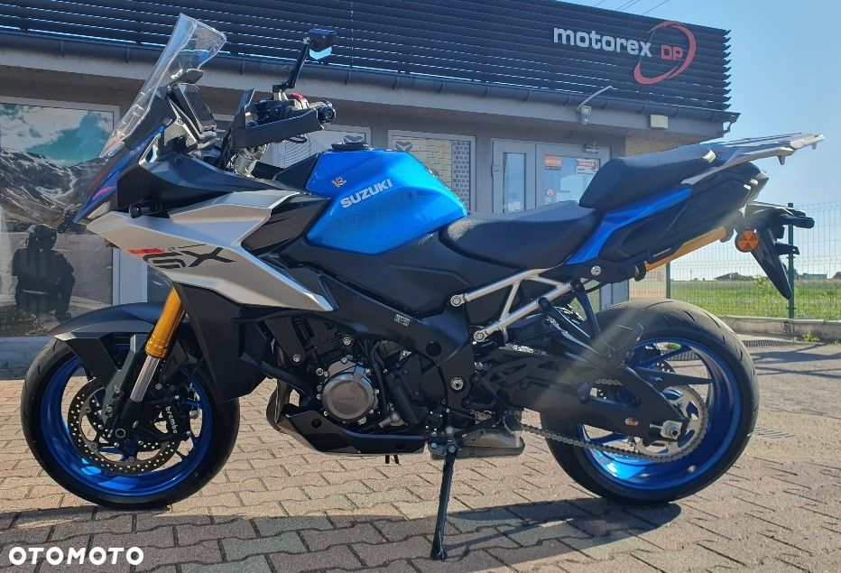 Suzuki GSX - 2
