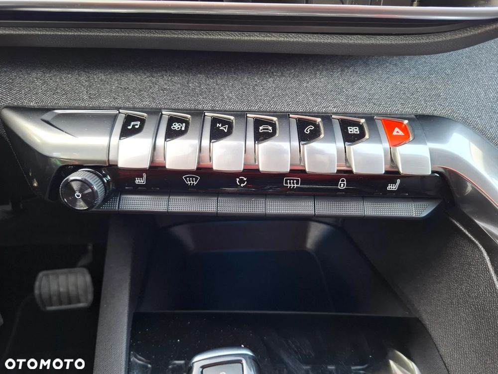 Peugeot 3008 PureTech 130 Stop & Start GPF EAT8 Allure - 28