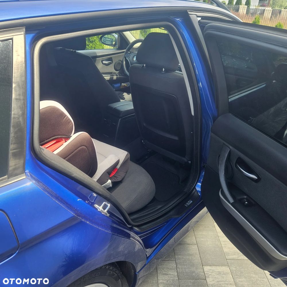 BMW Seria 3 320i - 14