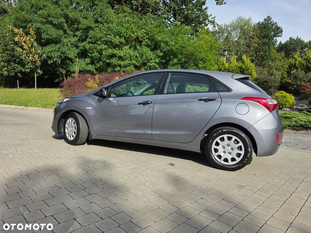Hyundai i30 blue 1.4 Classic - 28