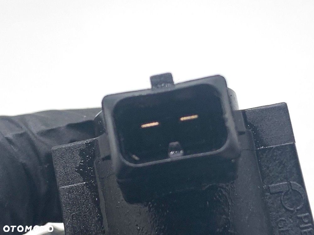 ZAWÓR PODCIŚNIENIA  BMW 5 Touring (E61) 2004 - 2010 525 d 130 kW [177 KM] olej napędowy 2004 - - 3