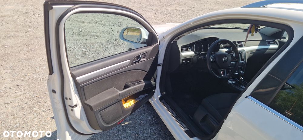 Skoda Superb 2.0 TDI Comfort DSG - 18