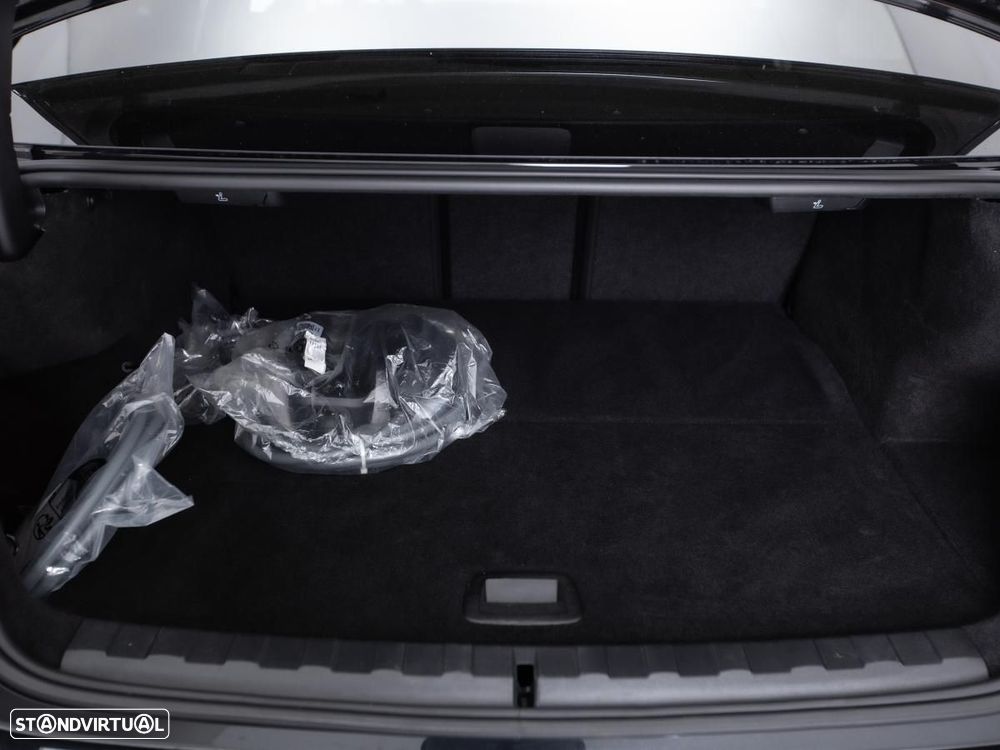 BMW 320 e Auto - 13