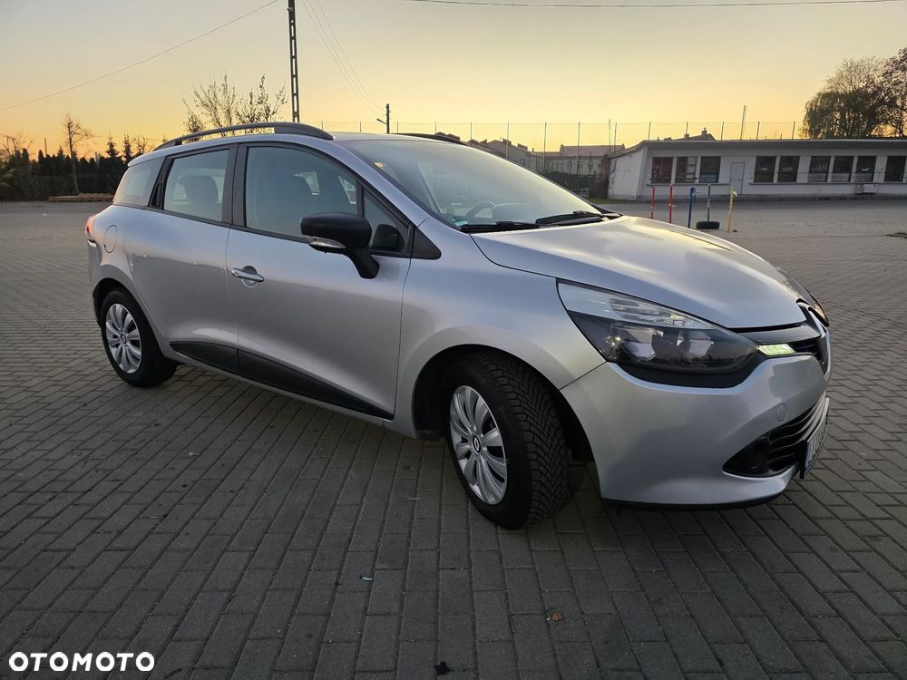 Renault Clio 1.2 16V 75 Expression - 12