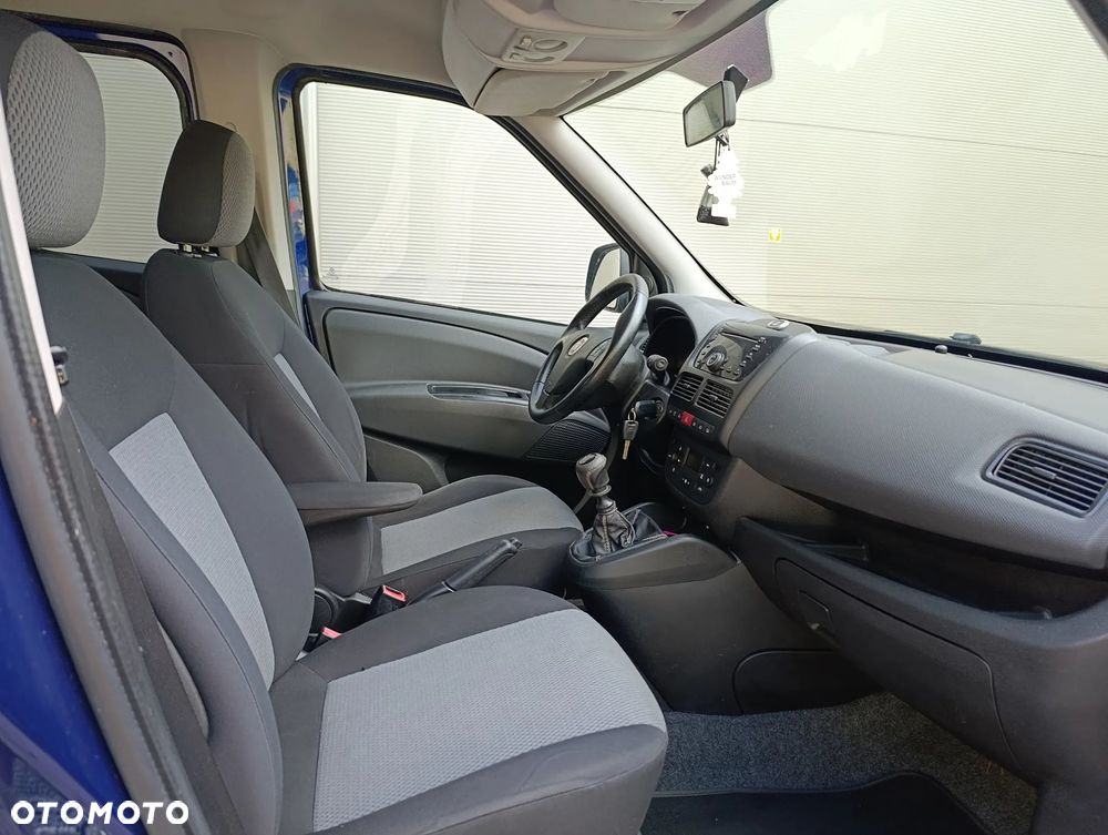 Fiat Doblo 1.4 T-Jet 16V Easy - 23