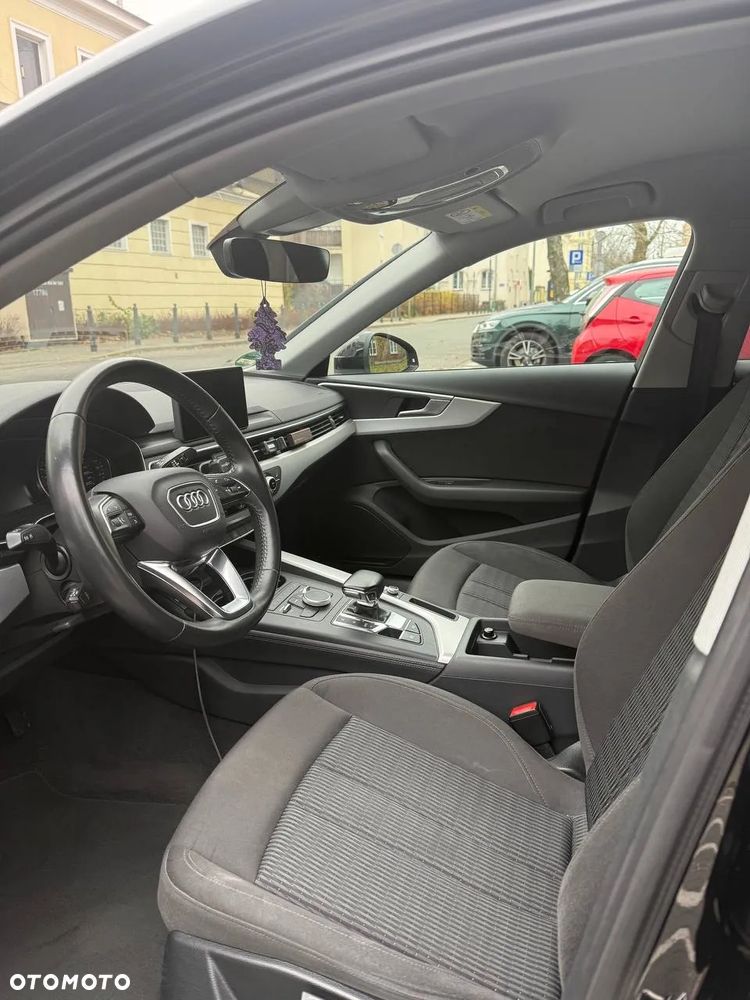 Audi A4 Limousine 30 TDI S tronic sport - 9