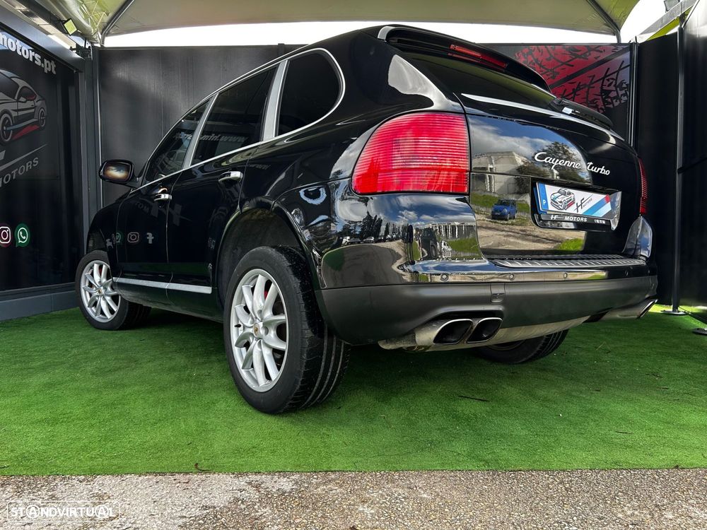 Porsche Cayenne Turbo - 15
