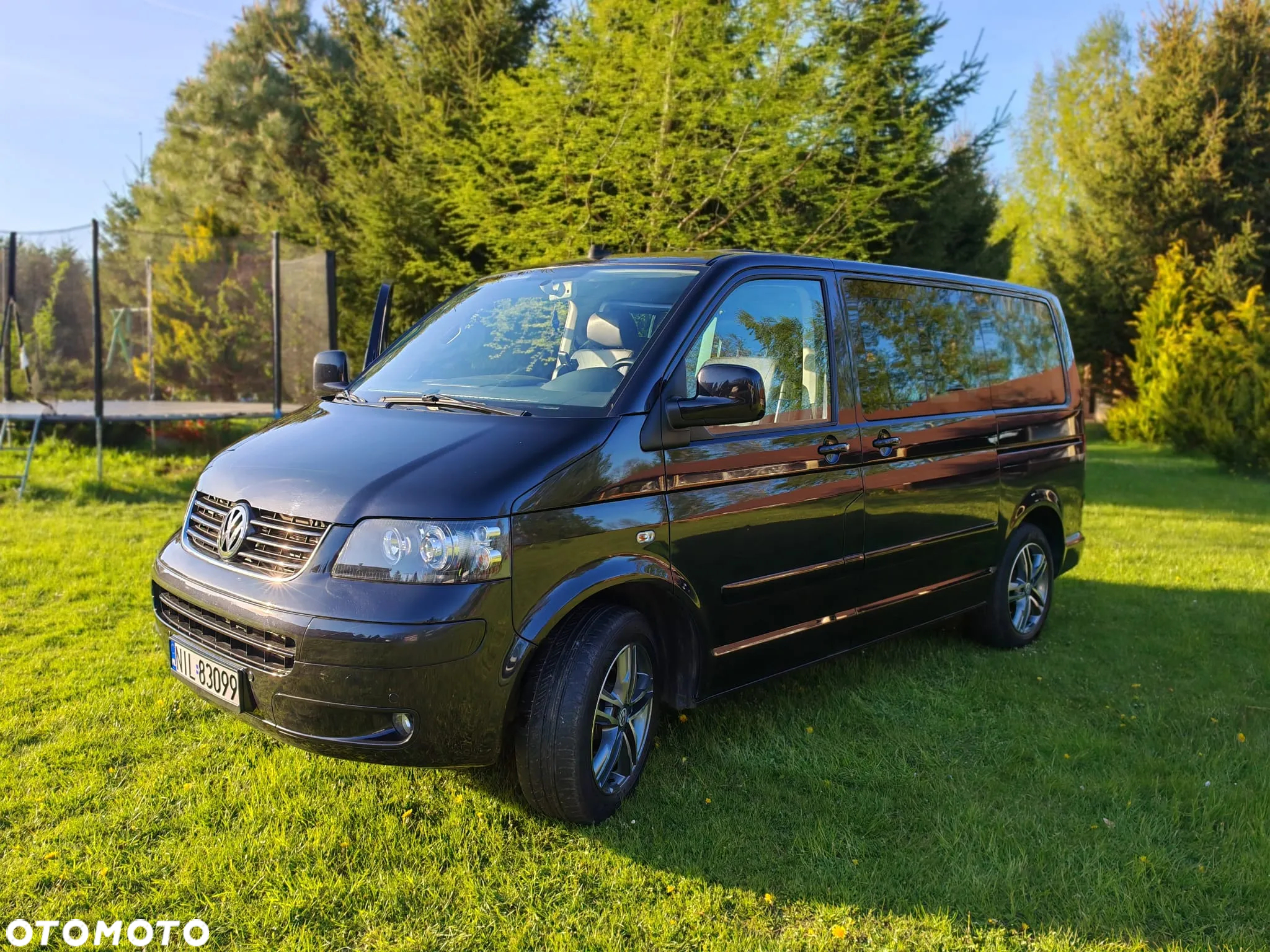 Volkswagen Multivan - 2
