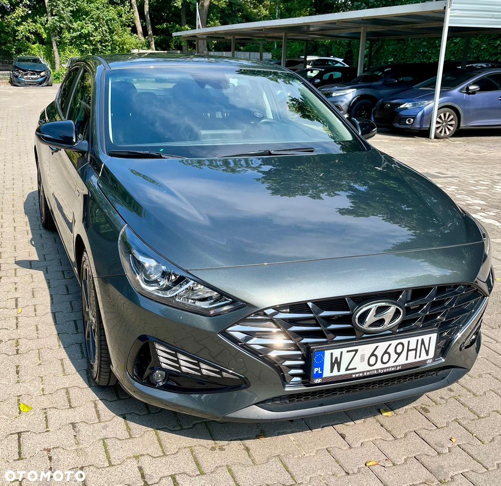 Hyundai i30 Fastback 1.5 T-GDI 48V Smart DCT - 1