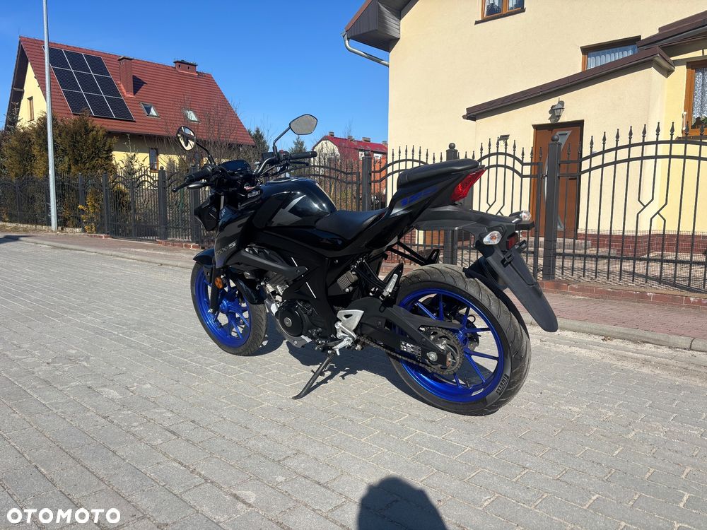 Suzuki GSX - 5