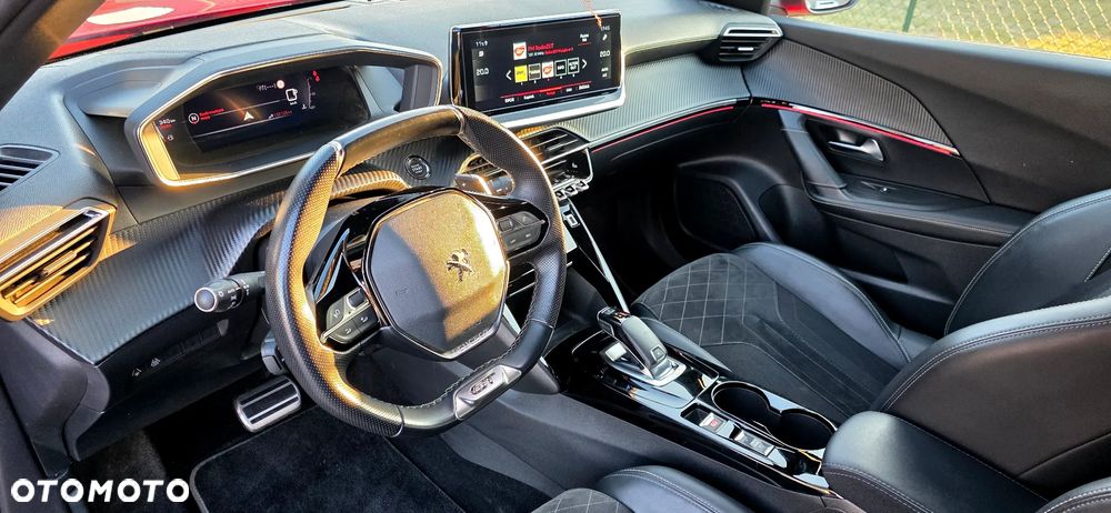 Peugeot 2008 BlueHDi 130 EAT8 GT - 12