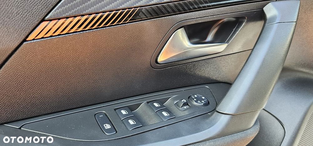 Peugeot 2008 ver-1-5-bluehdi-allure-s-s - 12