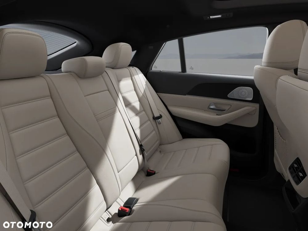 Mercedes-Benz GLE - 12