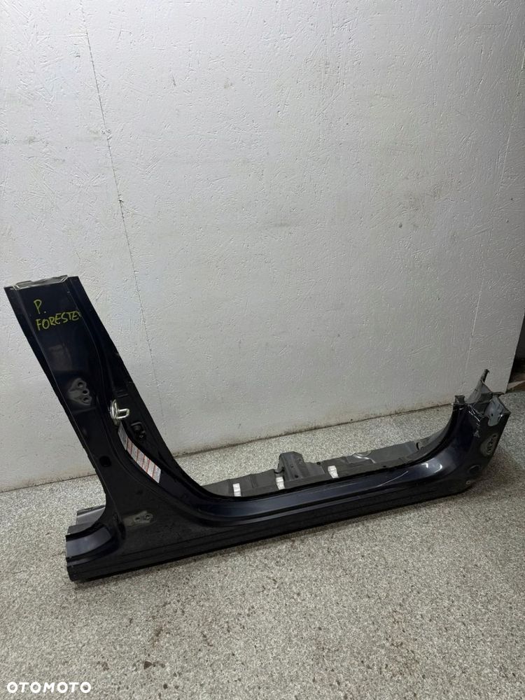 PRÓG SŁUPEK PRAWY SUBARU FORESTER V 2019-2023