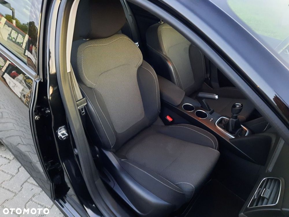 Renault Megane 1.5 Blue dCi Intens - 23