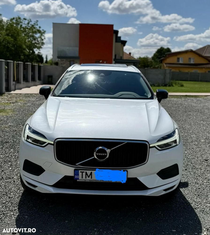 Volvo XC 60 B4 MHEV AWD Momentum Pro - 1