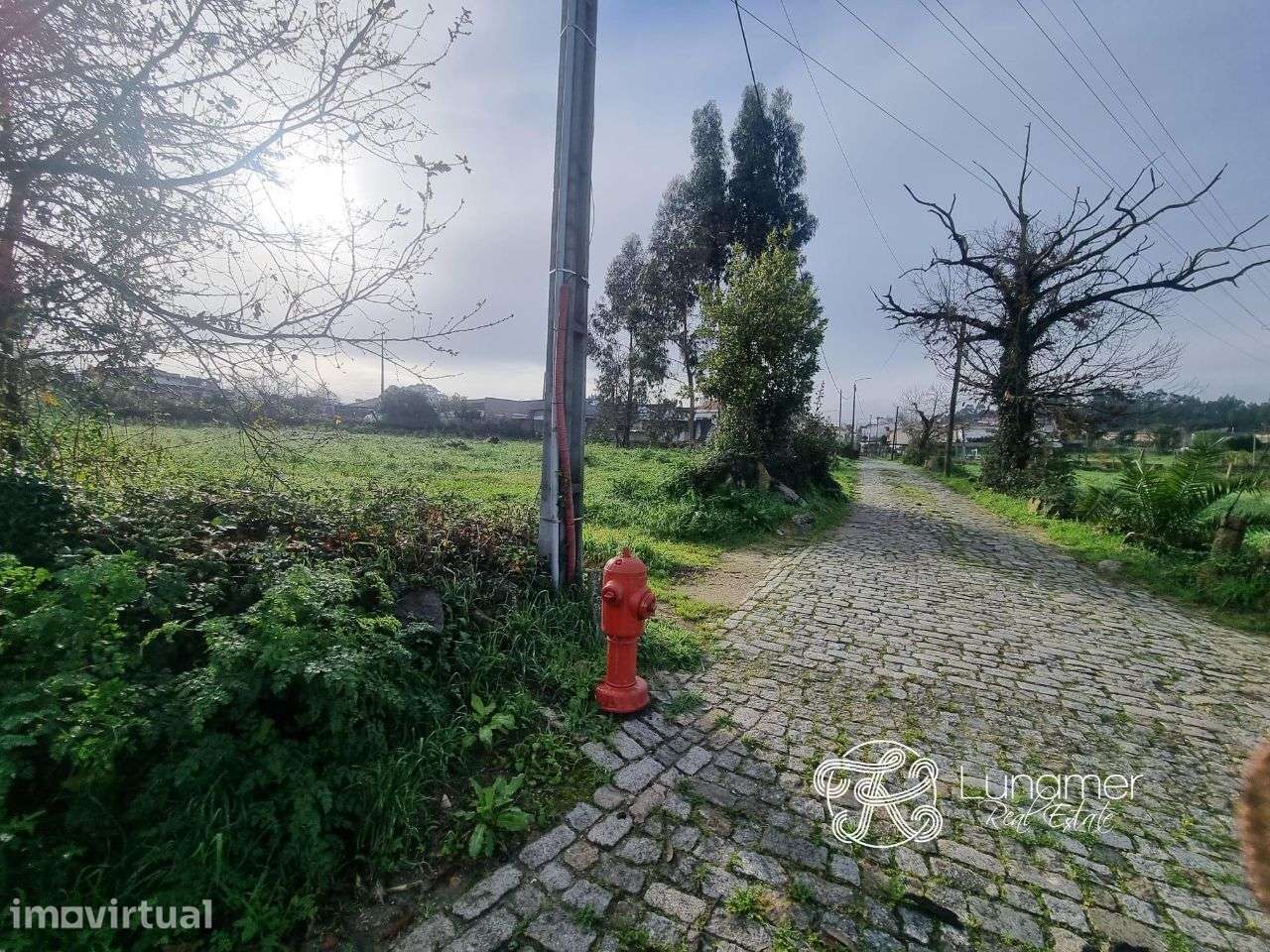 Terreno em S. Pedro de Fins, Maia - Grande imagem: 3/12