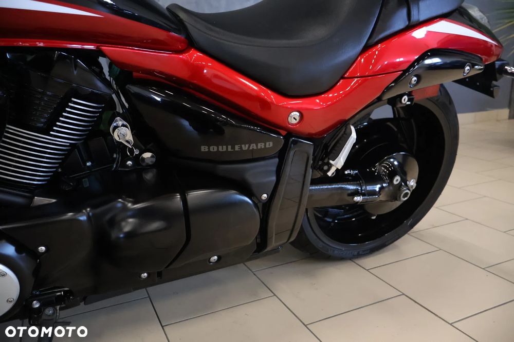 Suzuki Intruder - 29