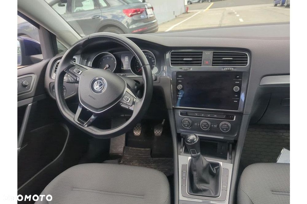 Volkswagen Golf Variant - 9