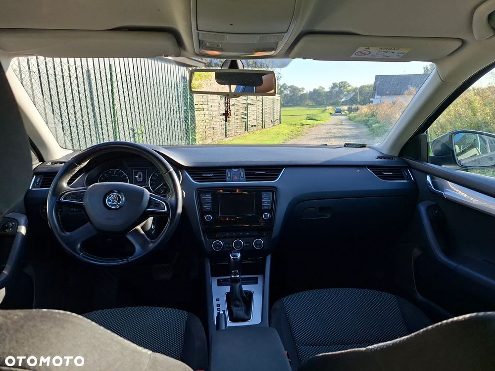 Skoda Octavia 1.6 TDI Ambition DSG - 11