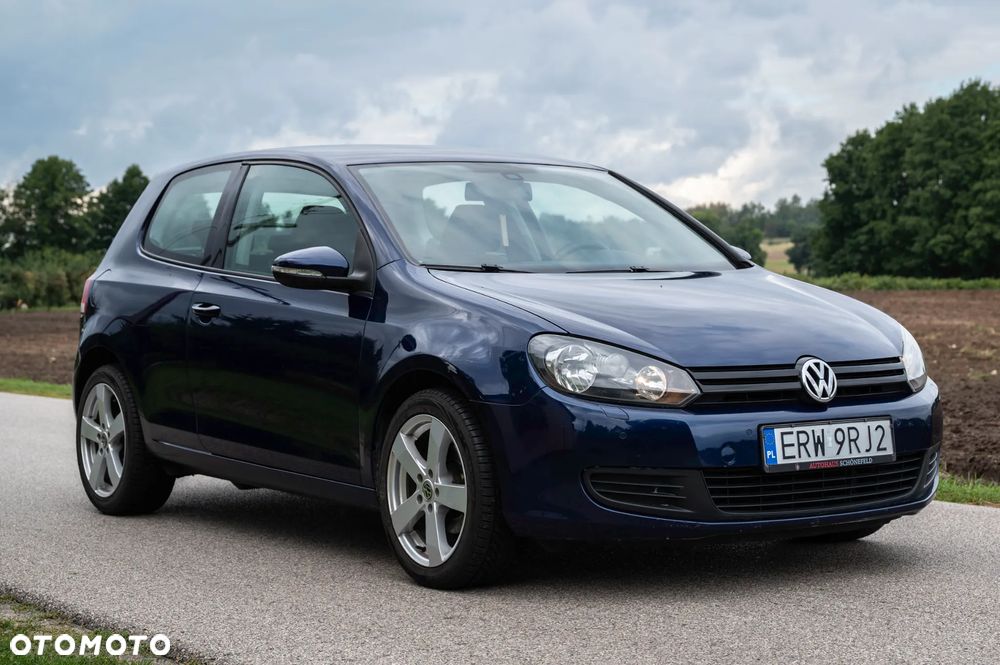 Volkswagen Golf - 1