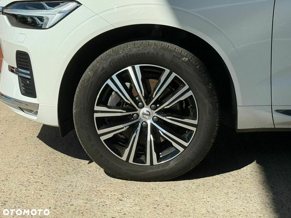 Volvo XC 60 B5 D AWD Plus Bright - 9