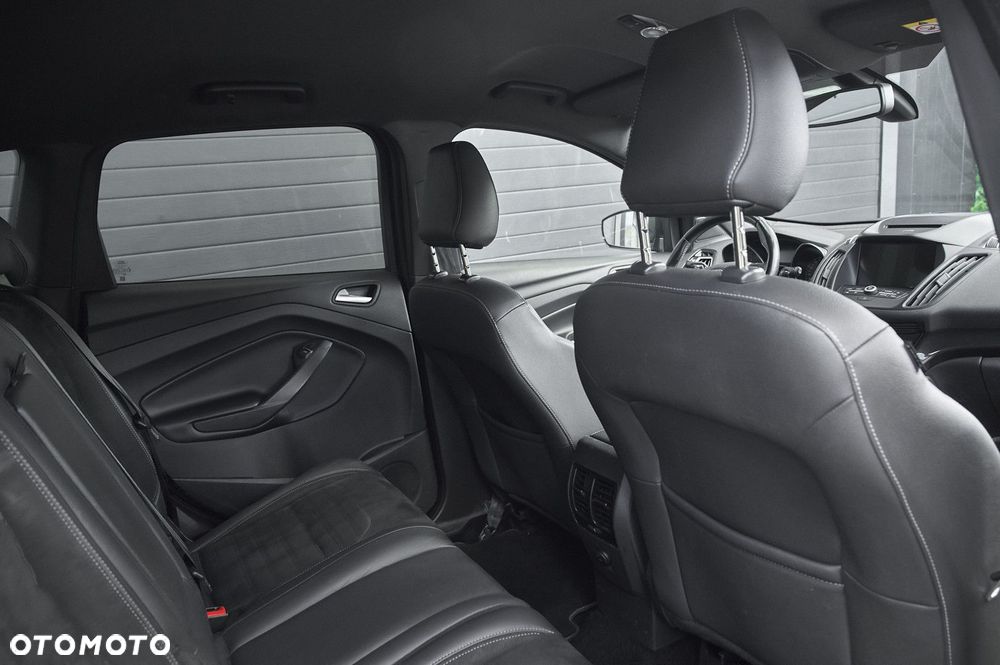Ford Kuga - 25